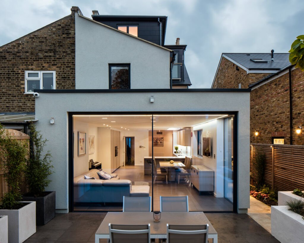 Modern rear kitchen extension designed by Wimbledon architects QUBED
